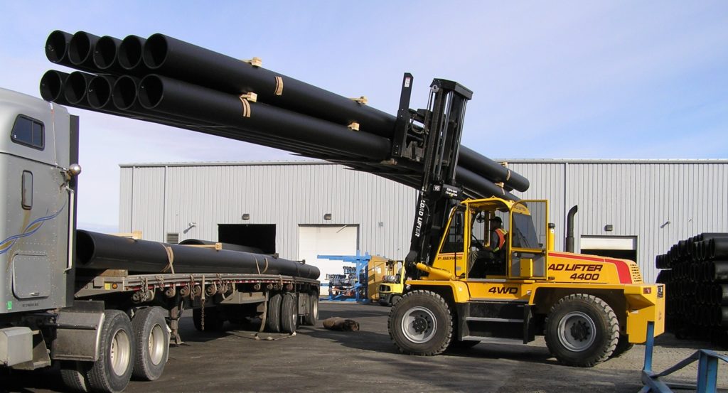 MidHigh Capacity 4WD RT Forklifts Western Materials