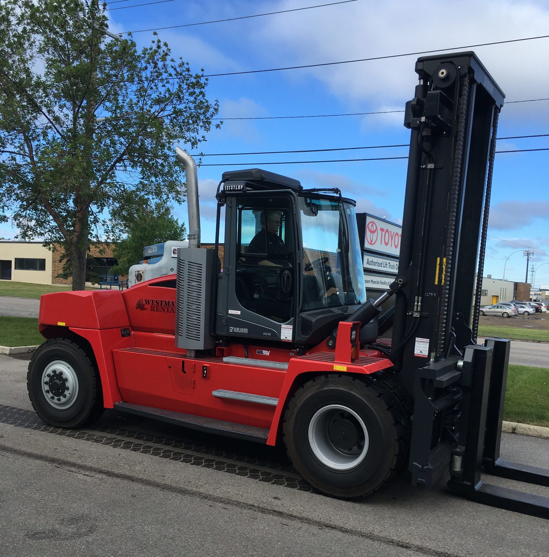 High Capacity Forklifts Western Materials