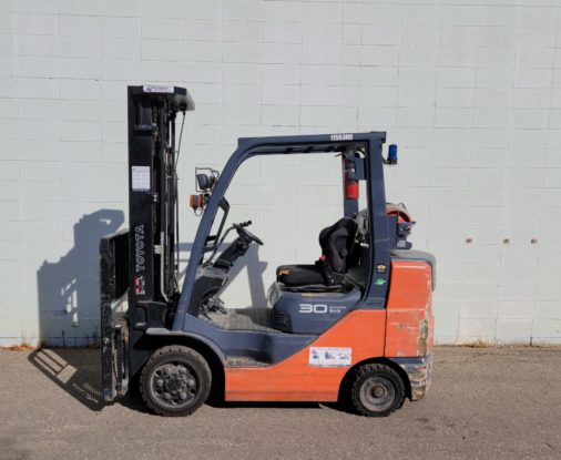 Used Toyota 8FGCU30 Forklift - Left Side