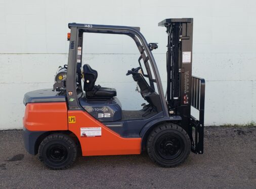 New Toyota 8FGU325 LPS Pneumatic Forklift- Left Side