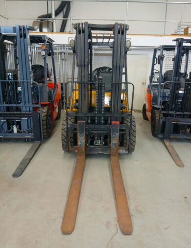 Used 2015 CATERPILLAR GP30N for sale from Alberta Western Materials Handling in Alberta. WestMat is a Toyota Dealer for Forklifts in Calgary, Edmonton, Red Deer, Grand Prairie, Lethbridge and Medicine Hat