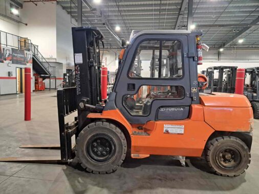Used 2006 Toyota Forklift 7FGU45 Counterbalance Forklift For Sale Alberta Calgary Western Materials Handling WestMat