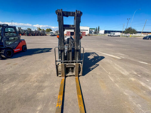 Used toyota fgcu30 6000 pound forklift IC Cushion forklift WestMat Calgary Alberta