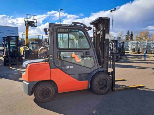 Used 2015 Toyota 8FGU32 Forklift for sale Western Materials Handling Edmonton Alberta Forklift Dealer WestMat